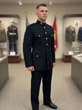 USMC Dress Blue Uniform Coat Jacket Honor Guard Ceremonial Tunic Black 40 short